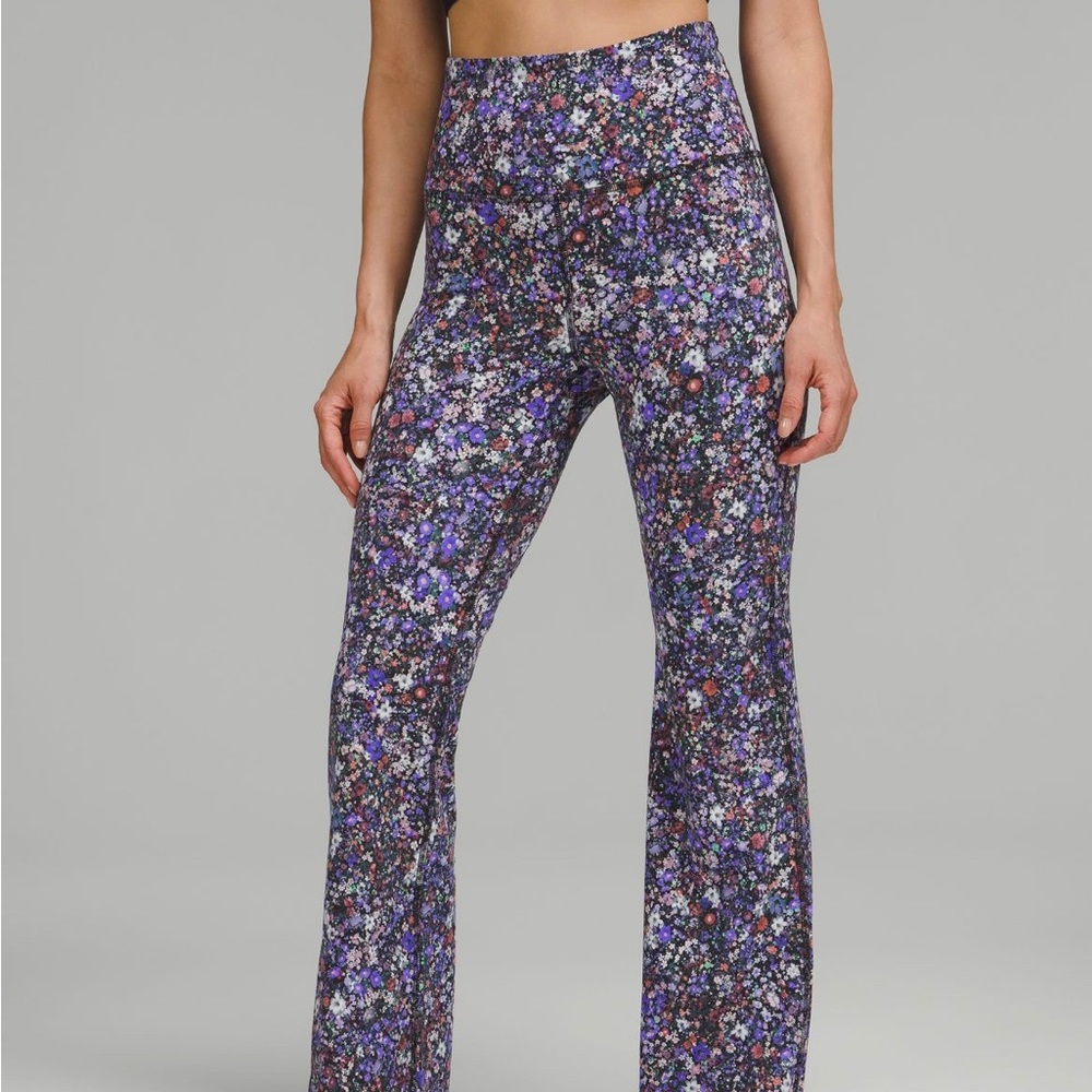 Lululemon Groove Super High Rise Flared Pant